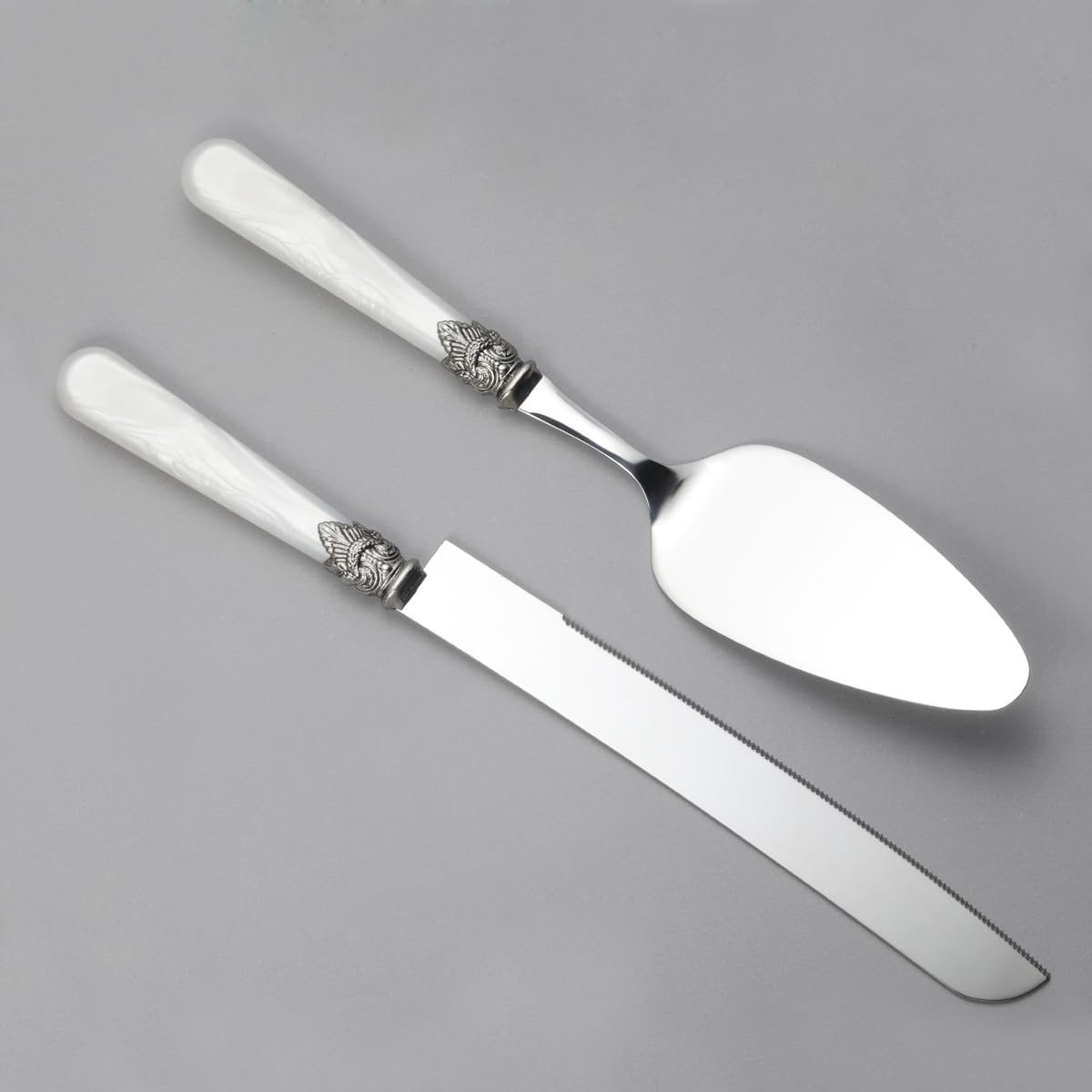 REVERIE Collection 18/10 Stainless Steel Vintage Flatware set,Sliverware set,Dishwasher safe (45, Pearl White)