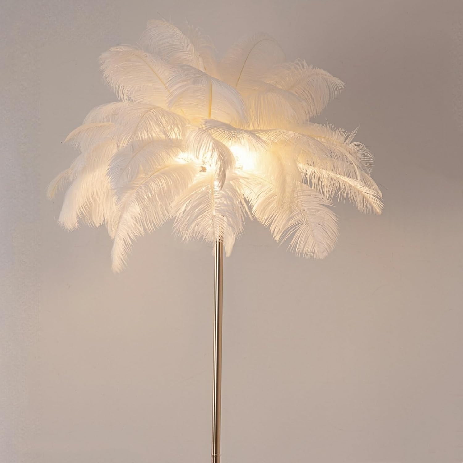 ZYLEISENBAO Chic White Feather Lamp Nordic Ostrich Floor Lamp Girl Furry Standing Lamp 3*G9 Modern Princess Bedside Reading Lamp for Bedroom Living Room Entry Wedding Birthday Gift