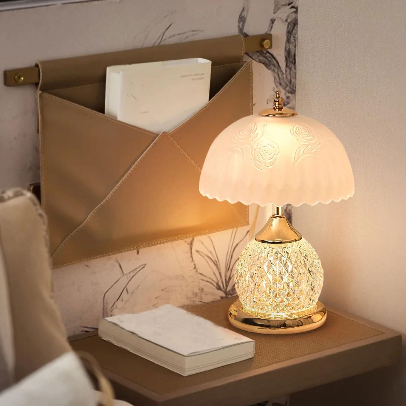 Crystal Table lamp Desk Lamp Bedroom Diamond Shaped Body Bedside Master Atmosphere Small Night Light Table Lamps