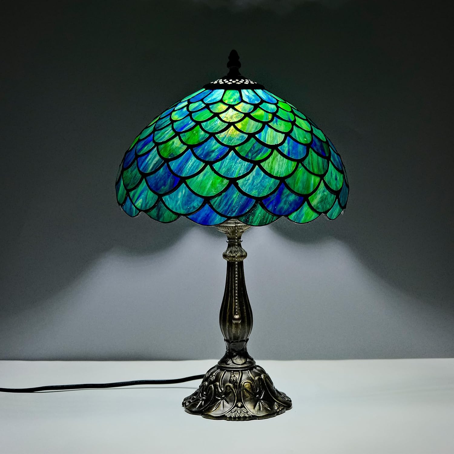 Tiffany Style Table Lamp Vintage Stained Glass Desk Lamp Sea Blue Fish Scales Bedside Reading Light Decor Bedroom Living Room Home Office D12 xH18