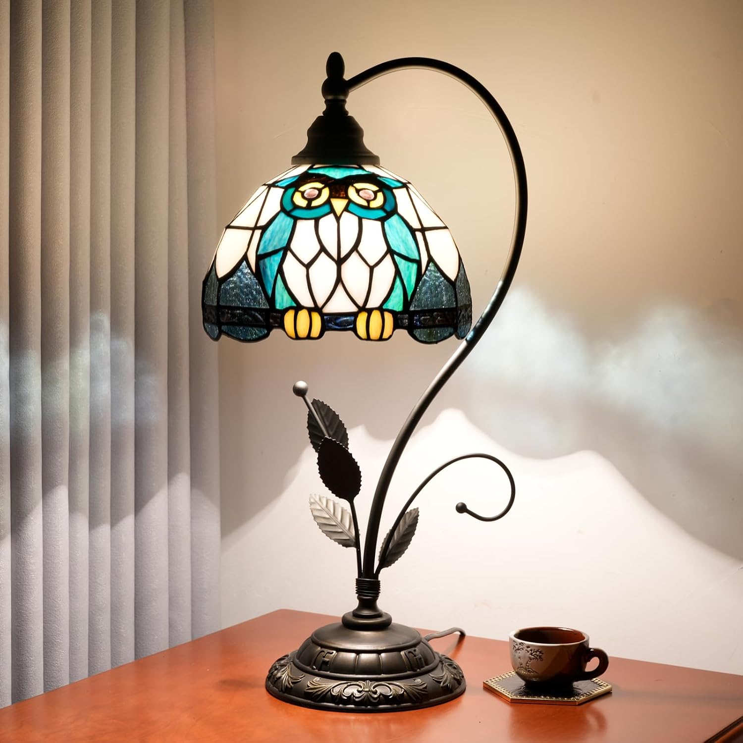 Tiffany Table Lamp Owl Stained Glass Bedside Lamp Tiffany Style S Metal Leaves Desk Light for Home Living Room Office Dormitory Bar Family Friends Gift