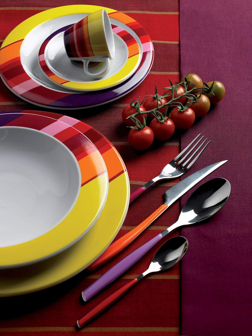 BUGATTI, Glamour 24 Piece Cutlery Set 18/10 Stainless Steel with Orange Handle 6 Person Cutlery Set 6 Spoons, 6 Forks, 6 Knives and 6 Teaspoons