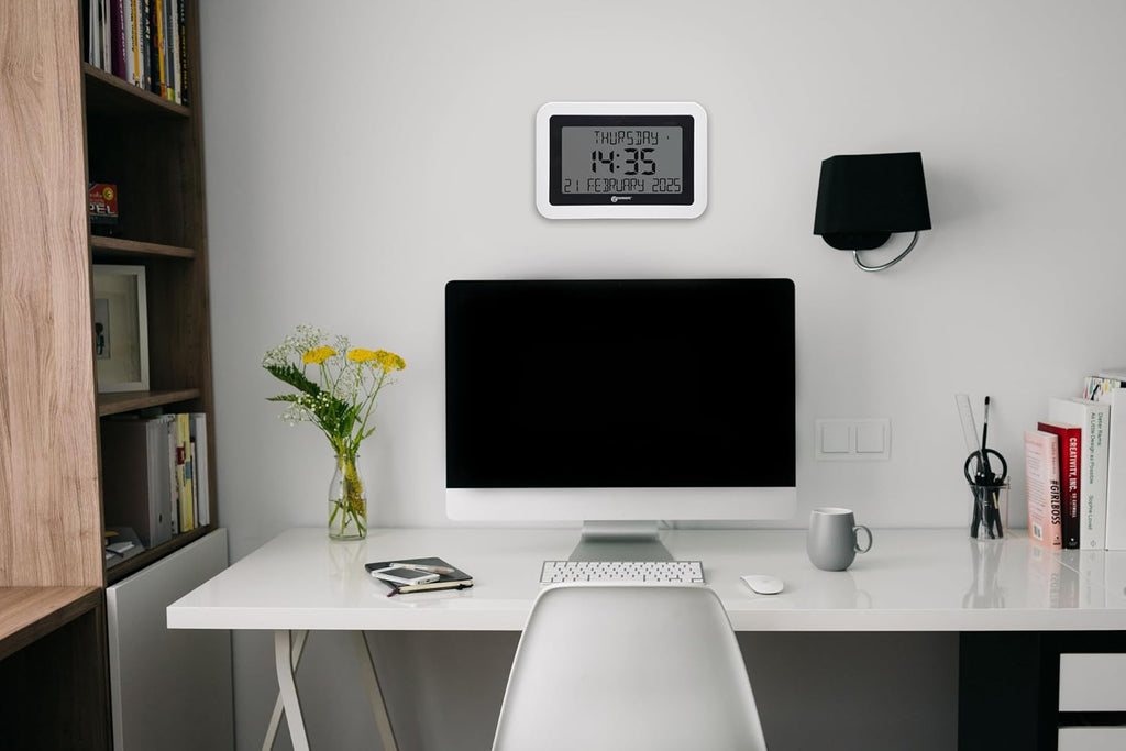 Dementia Clock - The Easy-to-Read & Self-Setting Geemarc Viso10 - Ideal for Seniors and People Living with Alzheimer's - Battery Operated - No Backlight - UK Version - White