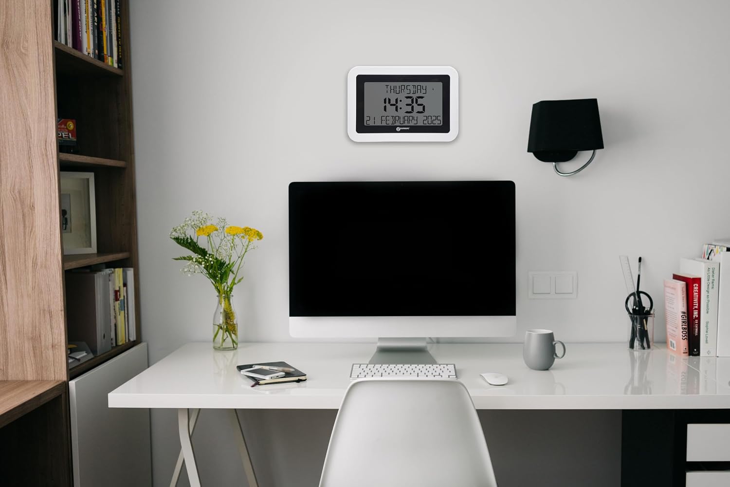 Dementia Clock - The Easy-to-Read & Self-Setting Geemarc Viso10 - Ideal for Seniors and People Living with Alzheimer's - Battery Operated - No Backlight - UK Version - White