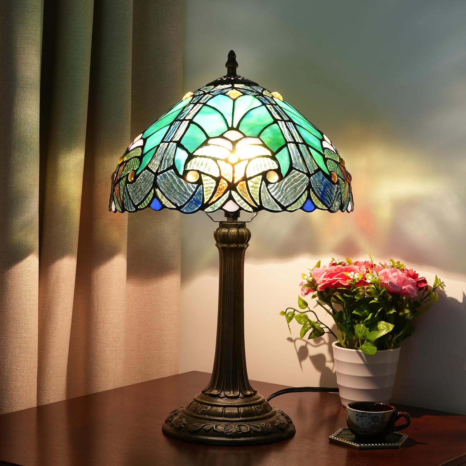 Tiffany Lamp Green Liaison Style Stained Glass Table Lamp W12H18 Inch Antique Table Lamp Metal Base Desk Reading Light for Living Room Bedroom Bar Art Craft