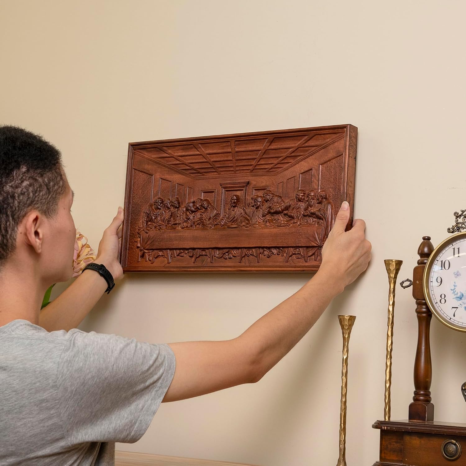 Handmade Wooden The Last Supper Wall Decor for Dining Room | 20 Inch, Beechwood, Two Hooks on the Back, Jesus and the Twelve Apostles, Christian Gift