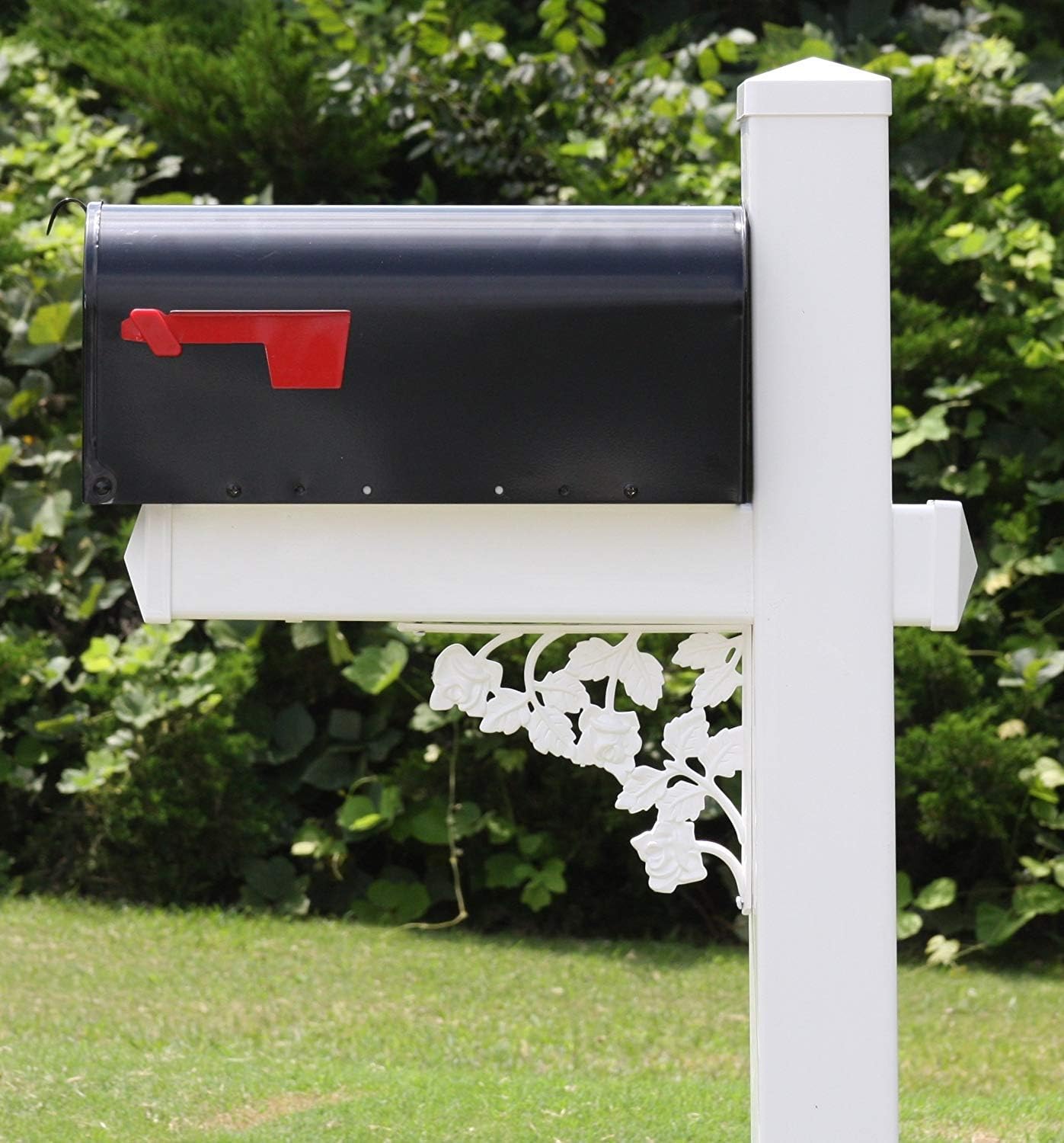 4Ever Products The Wilson Decorative Curbside Letterbox Post with Medium Capacity Galvanized Steel Mailbox and Post Combo (Black Mailbox)
