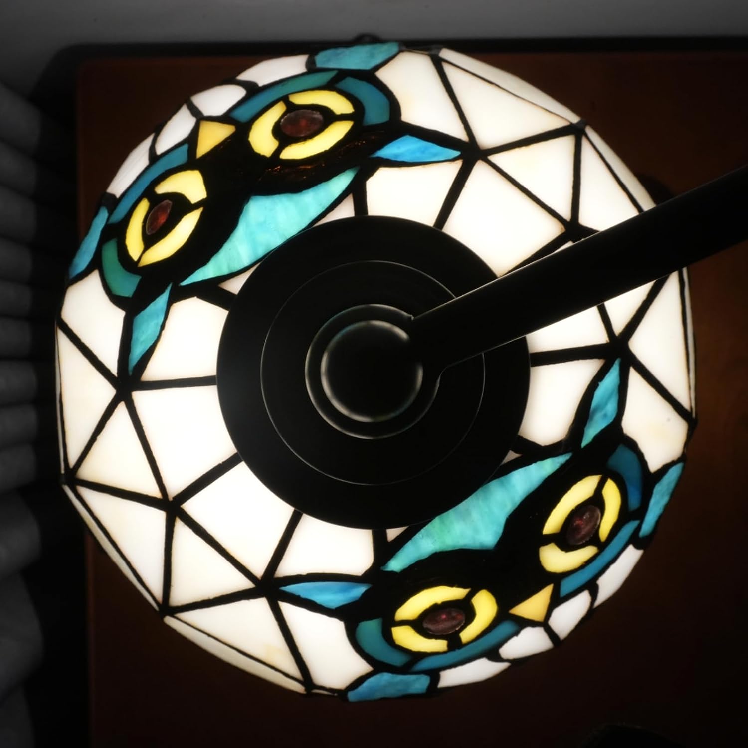 Tiffany Table Lamp Owl Stained Glass Bedside Lamp Tiffany Style S Metal Leaves Desk Light for Home Living Room Office Dormitory Bar Family Friends Gift