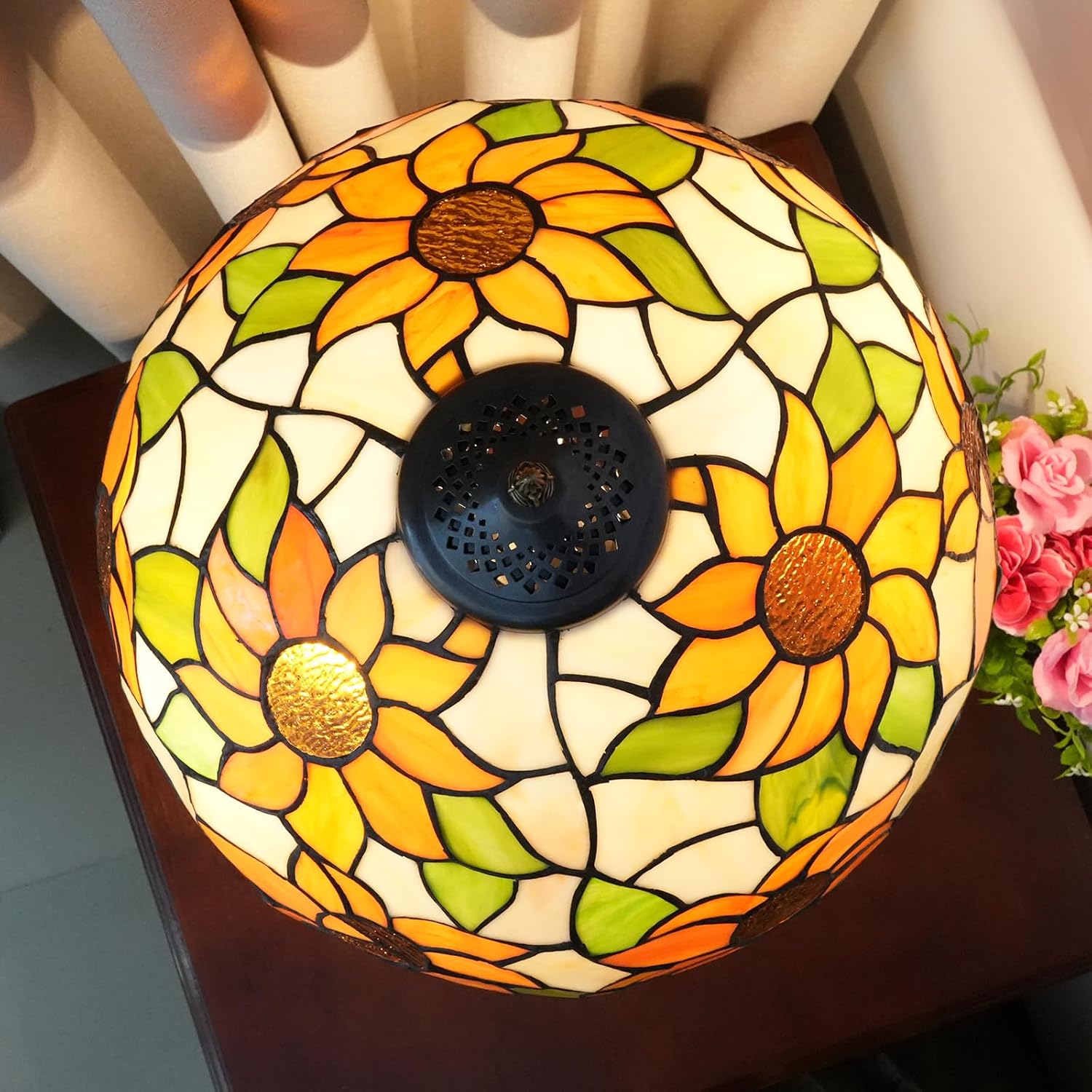 Tiffany Lamp Sunflower Yellow Style Stained Glass Table Lamp Antique Bedside Reading Light 16X16X23 Inch Decor Bedroom Living Room LED Lamp