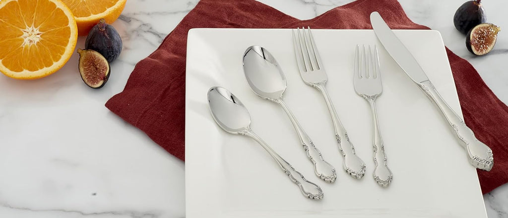 Oneida Silverware Set, Dover 20 Piece Fine Flatware Set, Service For 4, 18/10 Stainless Steel, Mirror Finish, Dishwasher Safe, Knives Spoons And Forks, Home And Kitchen Utensils Set(Silver, 20 Pieces)