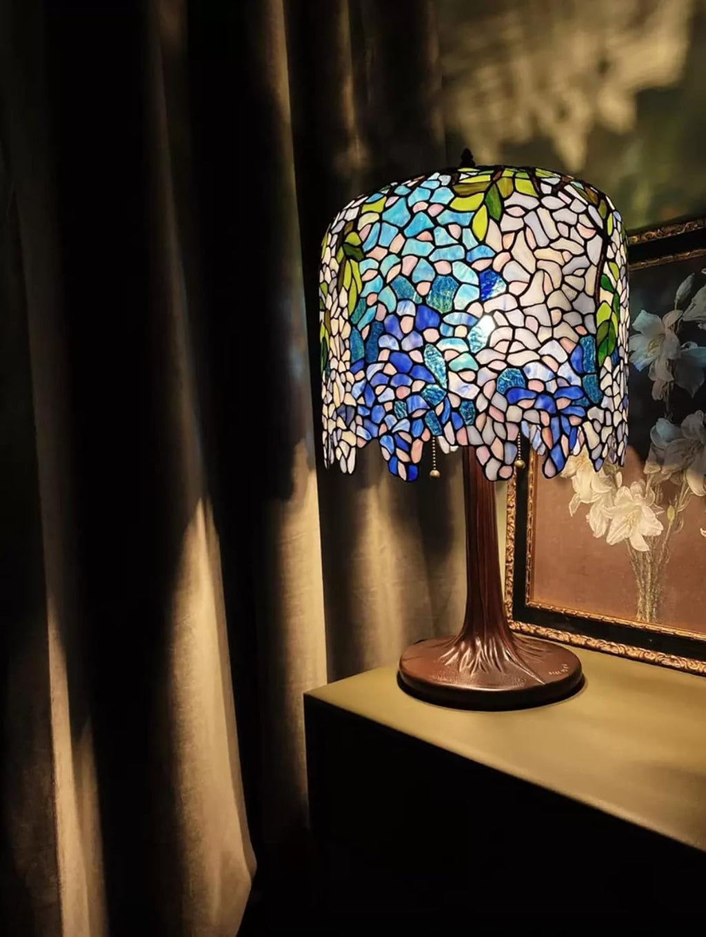 Wisteria Lamp, Tiffany Style Green Pink Stained Glass Table Lamp, Green Leaves Shade Bedroom Bedside Lamp, Living Room Office Table Decoration Lamp with Pull Cord Switch