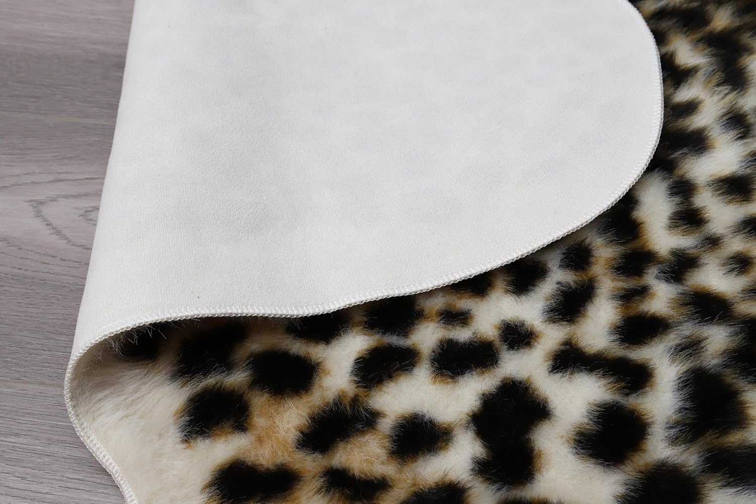 Huichenxing2021FURSTORE Leopard Rug Cheetah Print Rugs for Living Room Bedroom Faux Animal Print Area Rug Cowhide Skin Mat 6.2x8.2ft