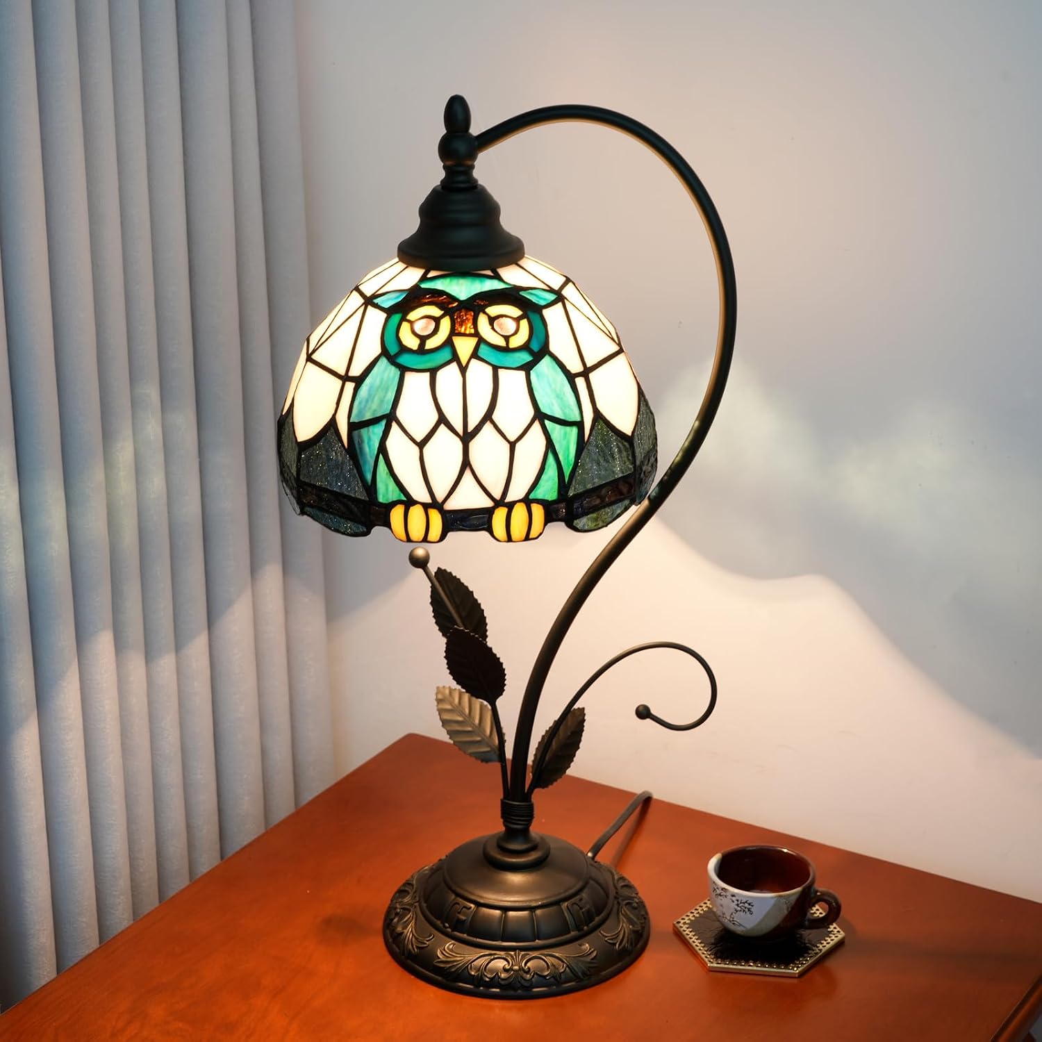 Tiffany Table Lamp Owl Stained Glass Bedside Lamp Tiffany Style S Metal Leaves Desk Light for Home Living Room Office Dormitory Bar Family Friends Gift