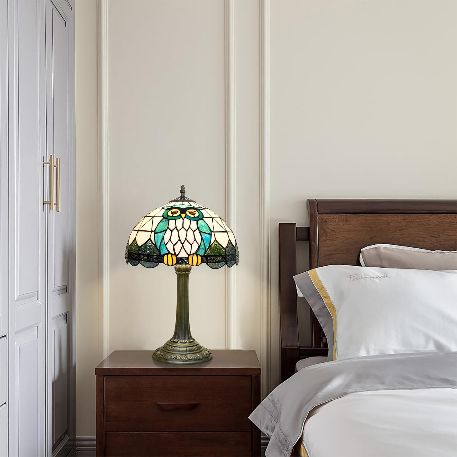 Tiffany Lamp Owl Animal Style Stained Glass Table Lamp Vintage Bedroom Bedside Light for Home Dorm Office Art Craft Antique Decor Accent Aesthetic Nightstand Reading Light 12x12x19 Inches