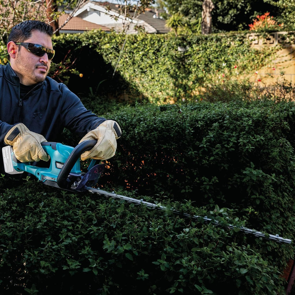 Makita XHU10Z 18V LXT Lithium-Ion Cordless 24' Hedge Trimmer, Tool Only | Tool Only