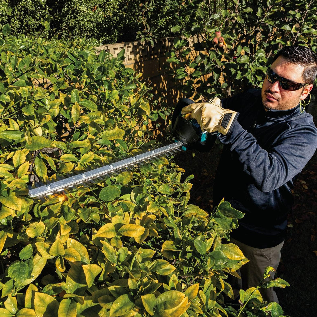 Makita XHU09Z 18V LXT® Lithium-Ion Brushless Cordless 24' Hedge Trimmer, Tool Only