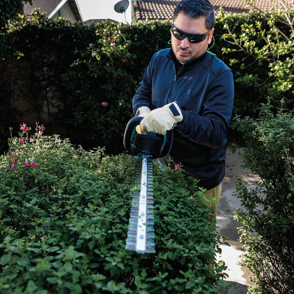 Makita XHU09Z 18V LXT® Lithium-Ion Brushless Cordless 24' Hedge Trimmer, Tool Only