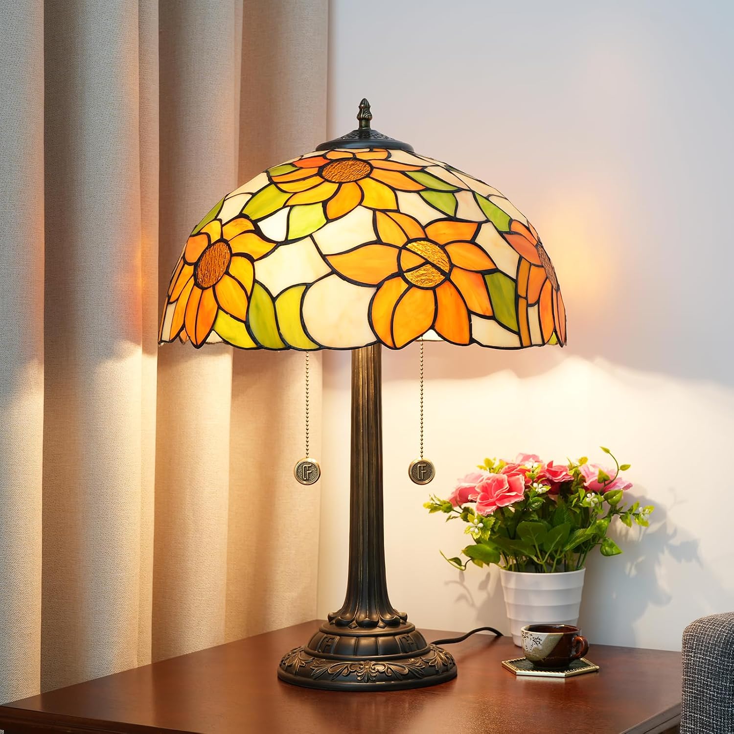 Tiffany Lamp Sunflower Yellow Style Stained Glass Table Lamp Antique Bedside Reading Light 16X16X23 Inch Decor Bedroom Living Room LED Lamp