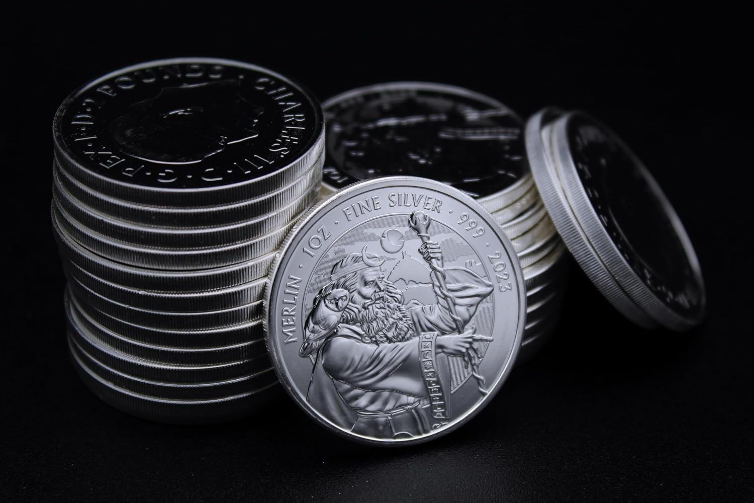 2023-1 oz British Silver Merlin Coin by the Royal Mint Brilliant Uncirculated with Certificate of Authenticity £2 Seller BU
