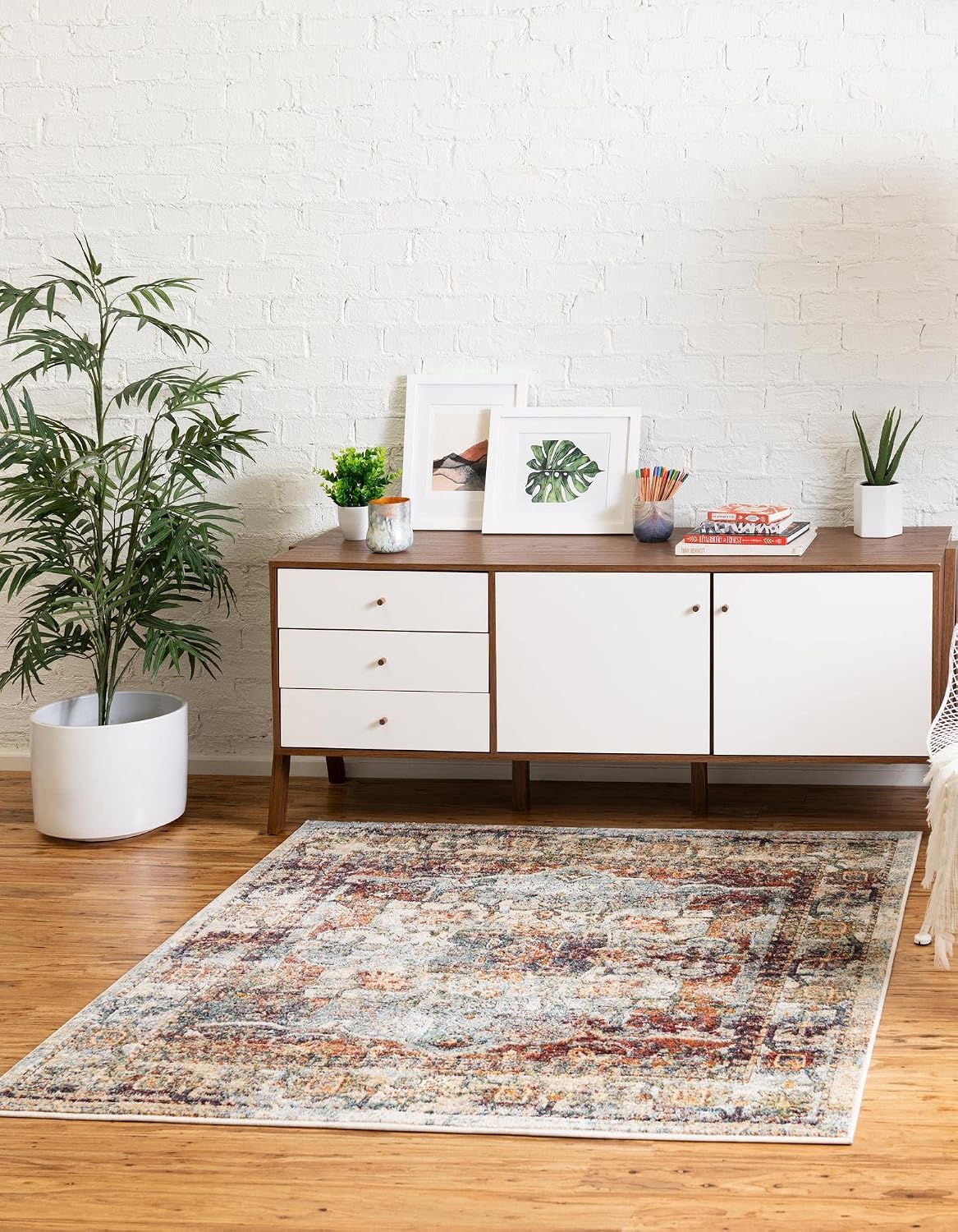 Unique Loom Isabella Collection Area Rug - Adjani (7' 1' Square Ivory/Beige)