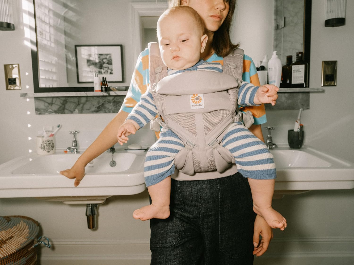 Ergobaby Omni Classic Baby Carrier Newborn to Toddler - Breathable Baby Carriers for Summer - All-Position Carrier with Lumbar Support (7-45 Pounds), Mesh, Soft Olive Diamond