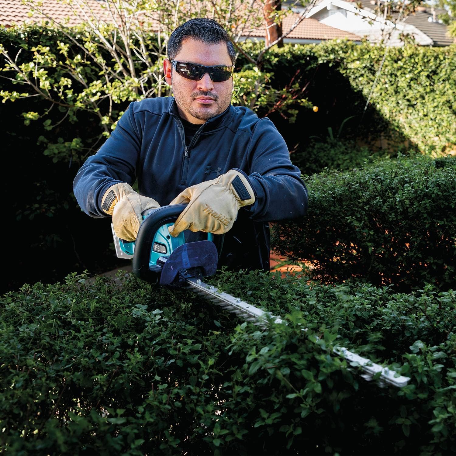 Makita XHU10Z 18V LXT Lithium-Ion Cordless 24' Hedge Trimmer, Tool Only | Tool Only